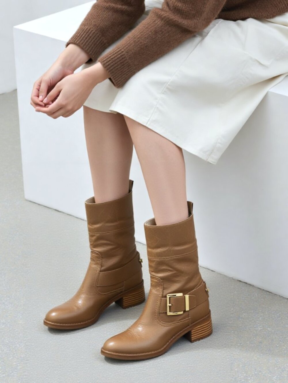 Michael Kors buckle wrinkled Leather short boots 7